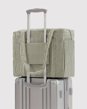 Small Cloud Carry-On
